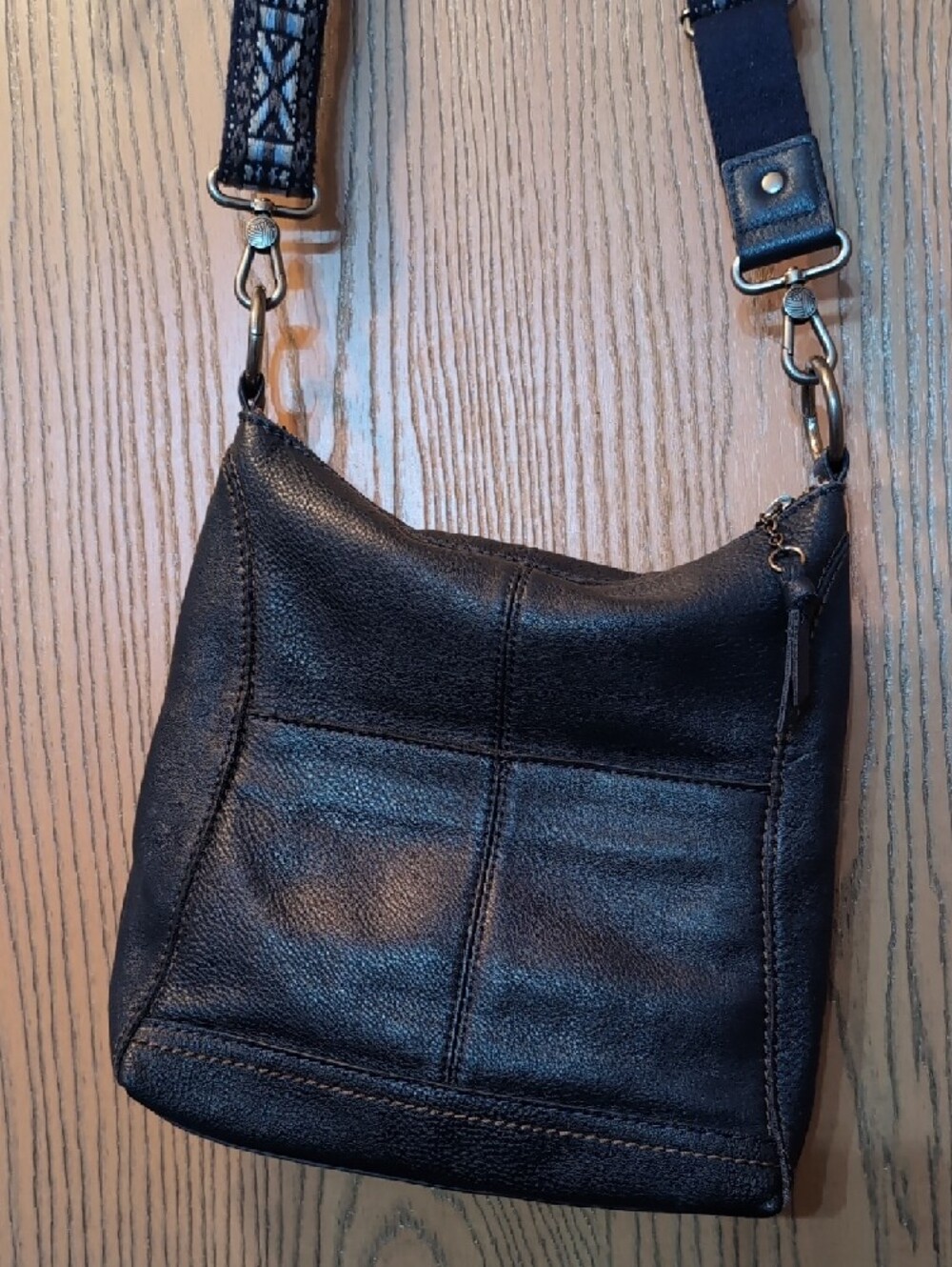 The Sak Navy Blue Leather Crossbody with Patterned Interior - Picture 4 of 8